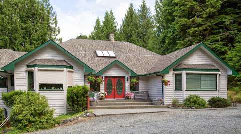 Cobble House Bed & Breakfast Cobble House Bed & Breakfast